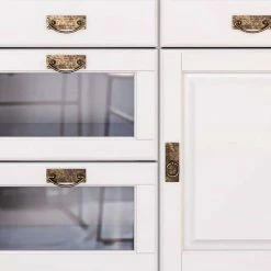 Auslauf ❤️ Kommode Mit Glas In Weiß & Honig - Brasivon ✨ 8 Auslauf ❤️ Kommode Mit Glas In Weiß & Honig - Brasivon ✨ -Reanna Shop kommode mit glas in weiss honig 5 schubladen 2 tueren brasivon 02